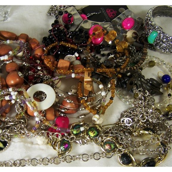 Craft Jewelry Lot 1+ lb Variety of Styles & Materials Wearable Pieces Loose Bead - Picture 5 of 7
